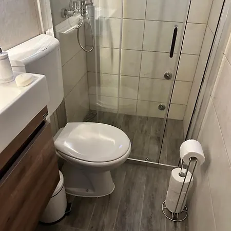 Vikendica Sa Bazenom Beli Bagrem דירה *