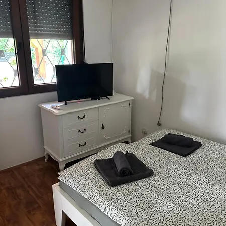 Vikendica Sa Bazenom Beli Bagrem Apartament
