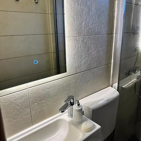 Vikendica Sa Bazenom Beli Bagrem