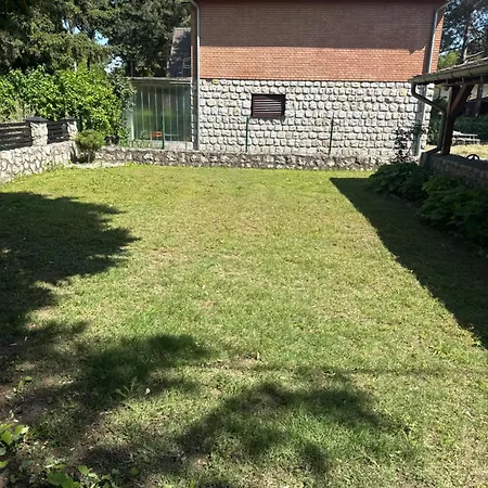 Vikendica Sa Bazenom Beli Bagrem *