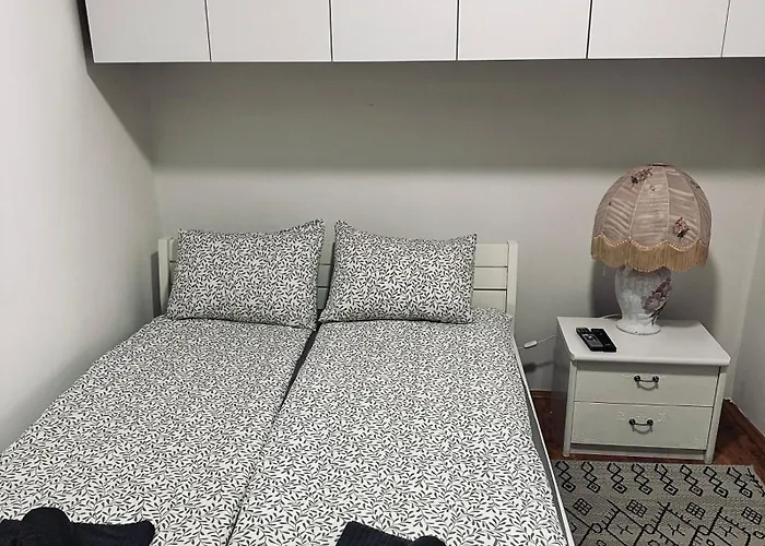 Vikendica Sa Bazenom Beli Bagrem *